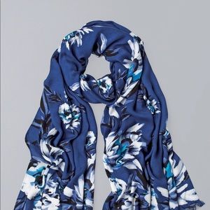 WHBM Floral-Print Oblong Scarf EUC Donatella Blue